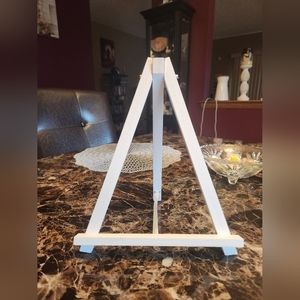 Small easel